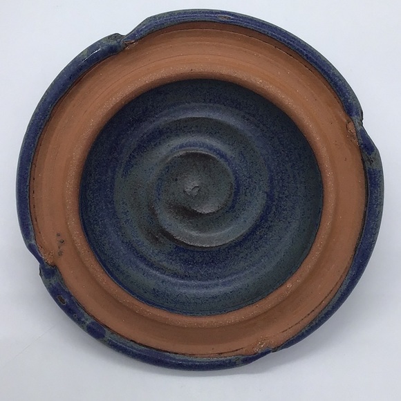 Vintage Signed Studio Art Pottery Covered Dish - Picture 9 of 13